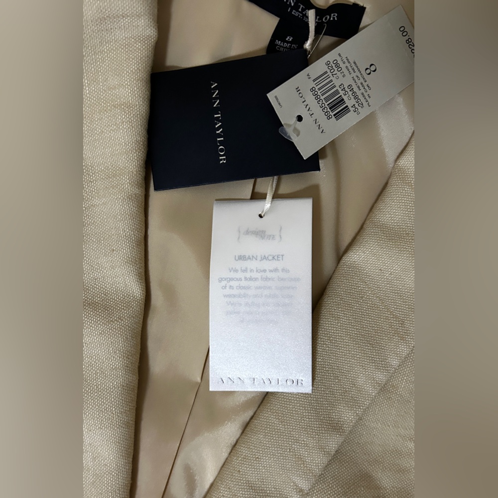 Beautifl NWT Ann Taylor Elegant Beige Women's Pantsuit - Picture 13 of 13